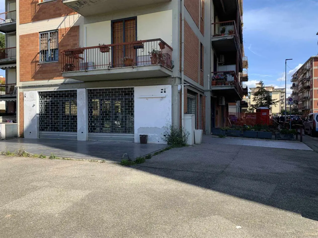 Negozio in  Campi Bisenzio, Campi Bisenzio, {3} - Foto 1