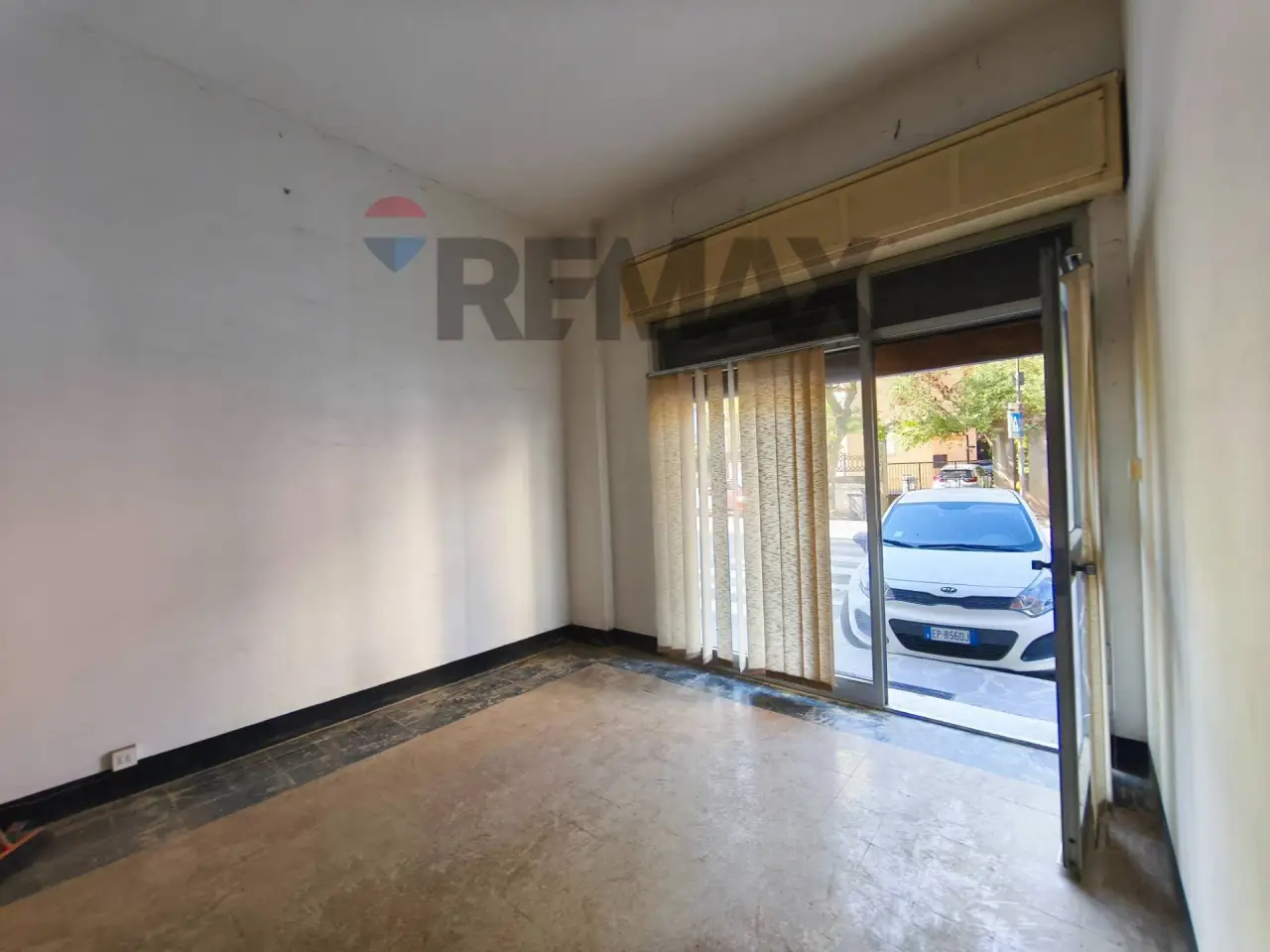Negozio in , Cairo Montenotte, {3} - Foto 2
