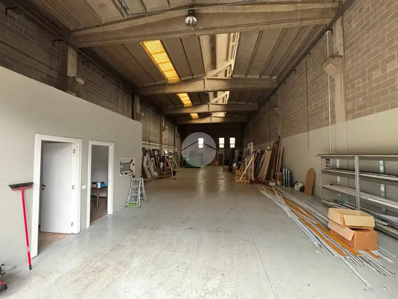 Capannone in Via Enrico Mattei 17, Corbetta, {3} - Foto 1