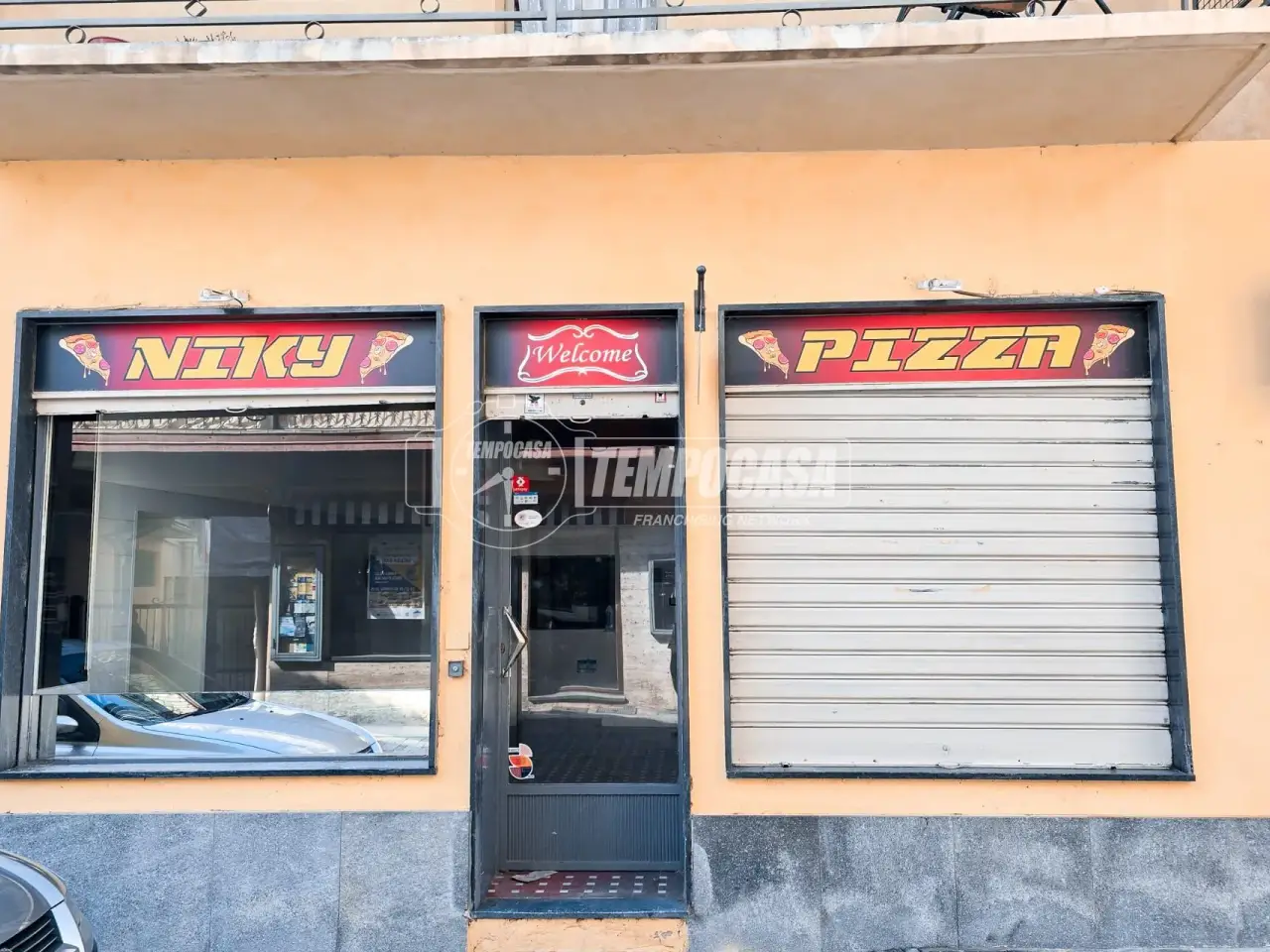 Laboratorio in Via Umberto I 121/123, Sant'Ambrogio Di Torino, {3} - Foto 1