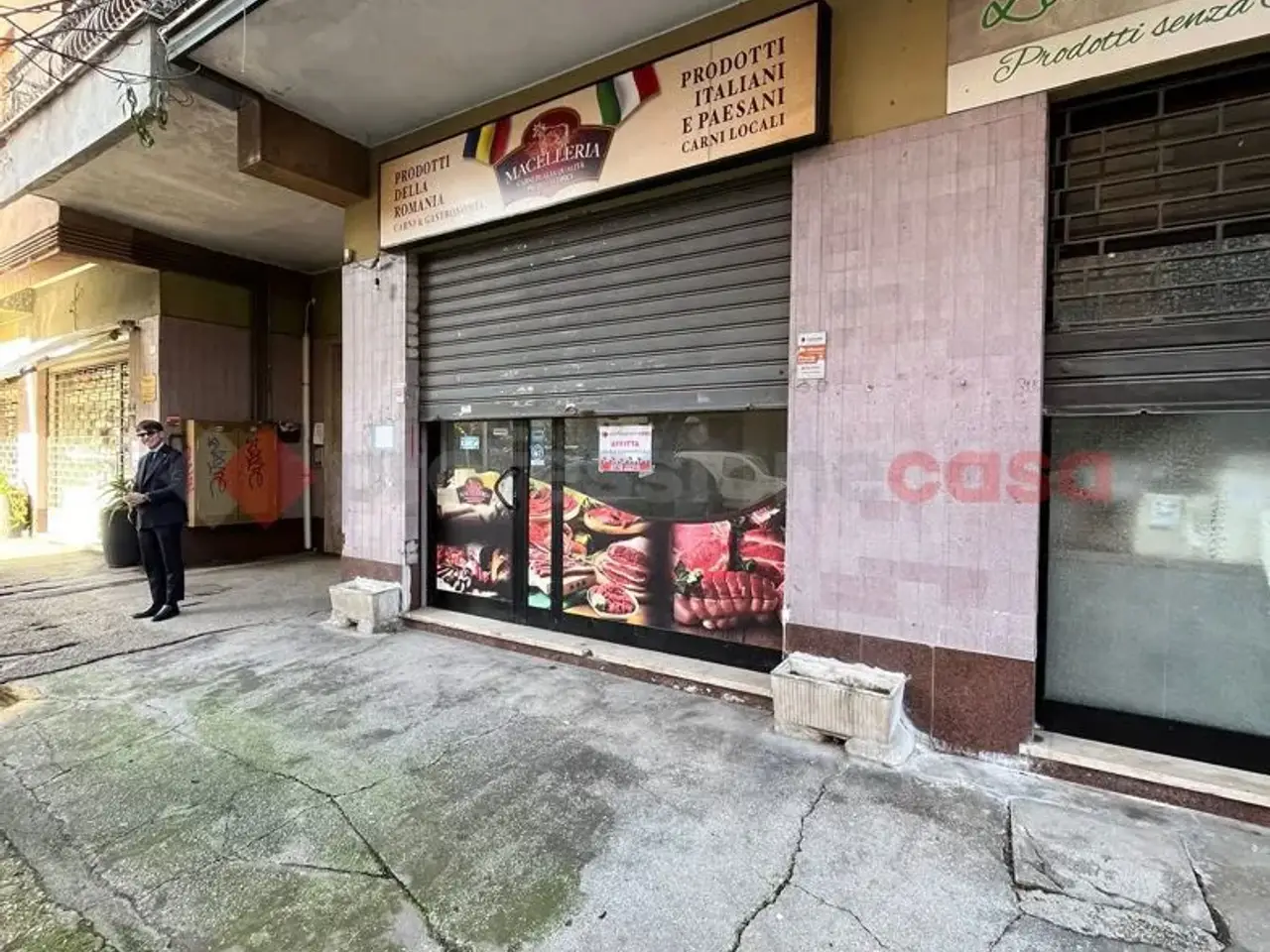 Negozio in Via Lombardia Snc, Cassino, {3} - Foto 2