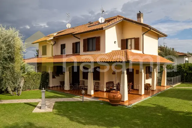 Terraced house in Via del Lavoro, Grosseto - Photo 1