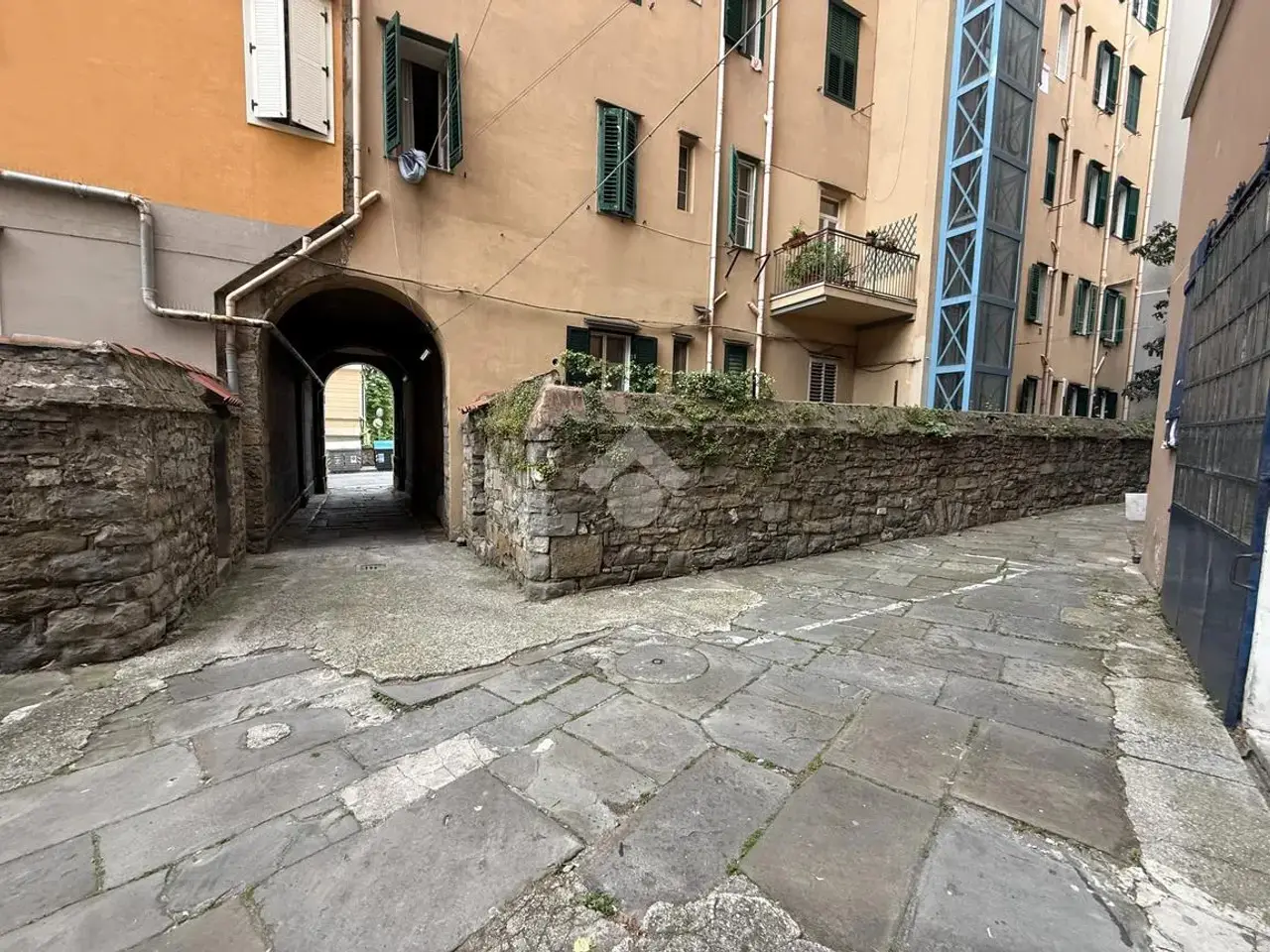 Magazzino in Via Principe di Montfort 8, Trieste, {3} - Foto 1