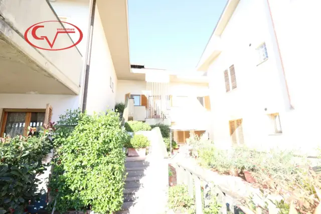 Terraced house in Levanella, Montevarchi - Photo 1