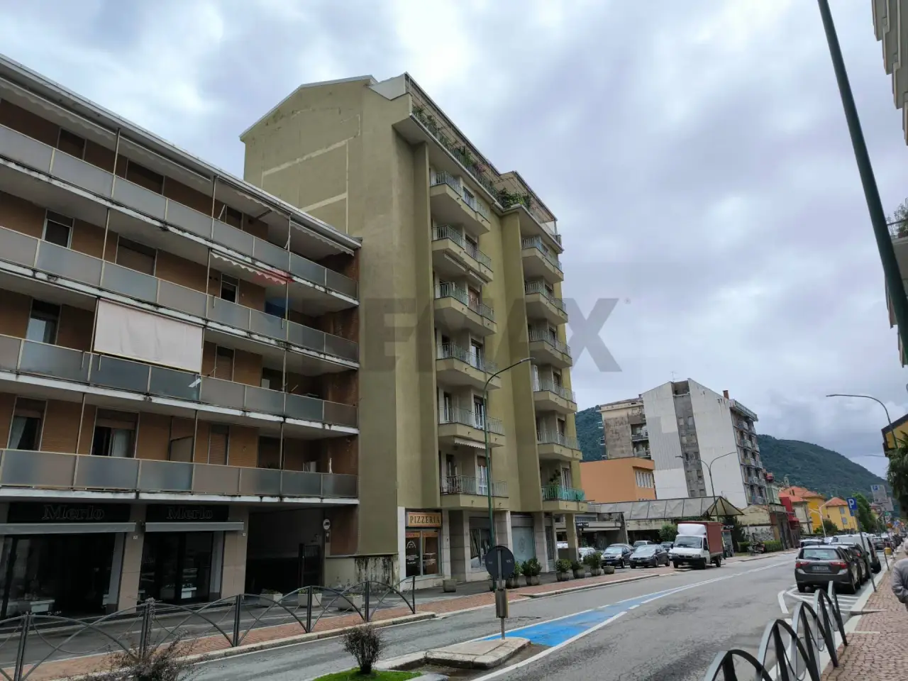 Negozio in Via Vittorio Veneto 11, Borgosesia, {3} - Foto 1