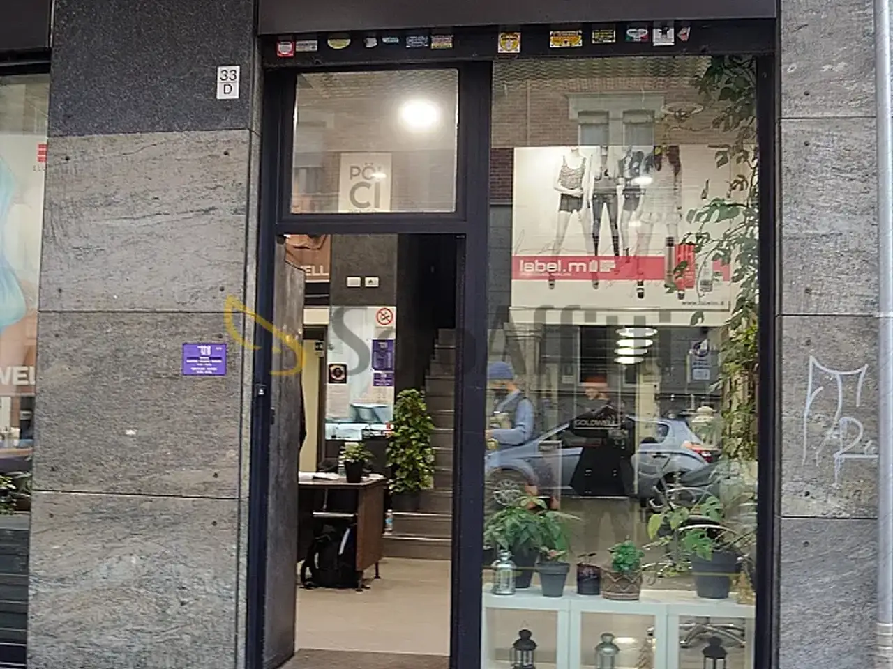 Negozio in Via Vittorio Asinari di Bernezzo 33d, Torino, {3} - Foto 2