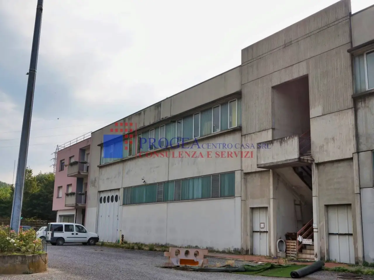 Magazzino in Via Alcide De Gasperi 61, Villa Di Serio, {3} - Foto 1