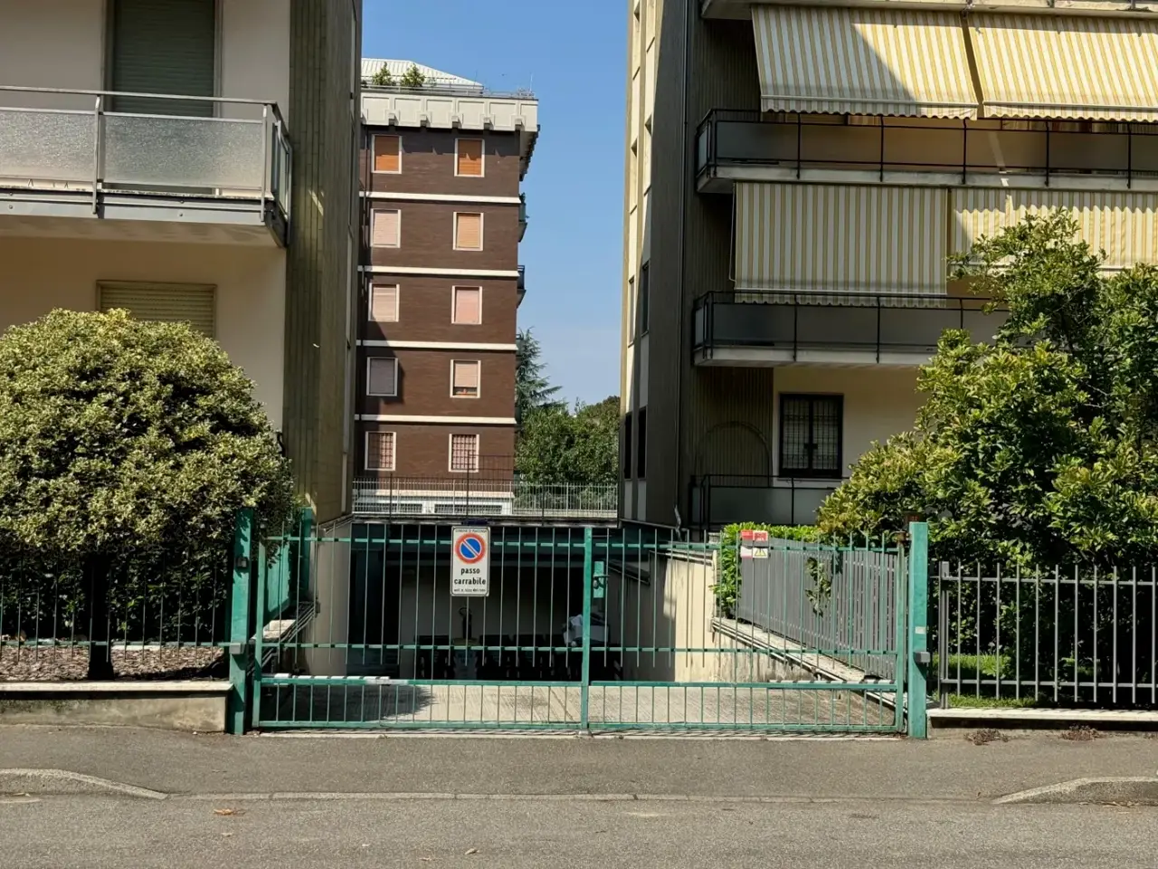 Parcheggio chiuso in Via Puccini 47, Piacenza, {3} - Foto 1