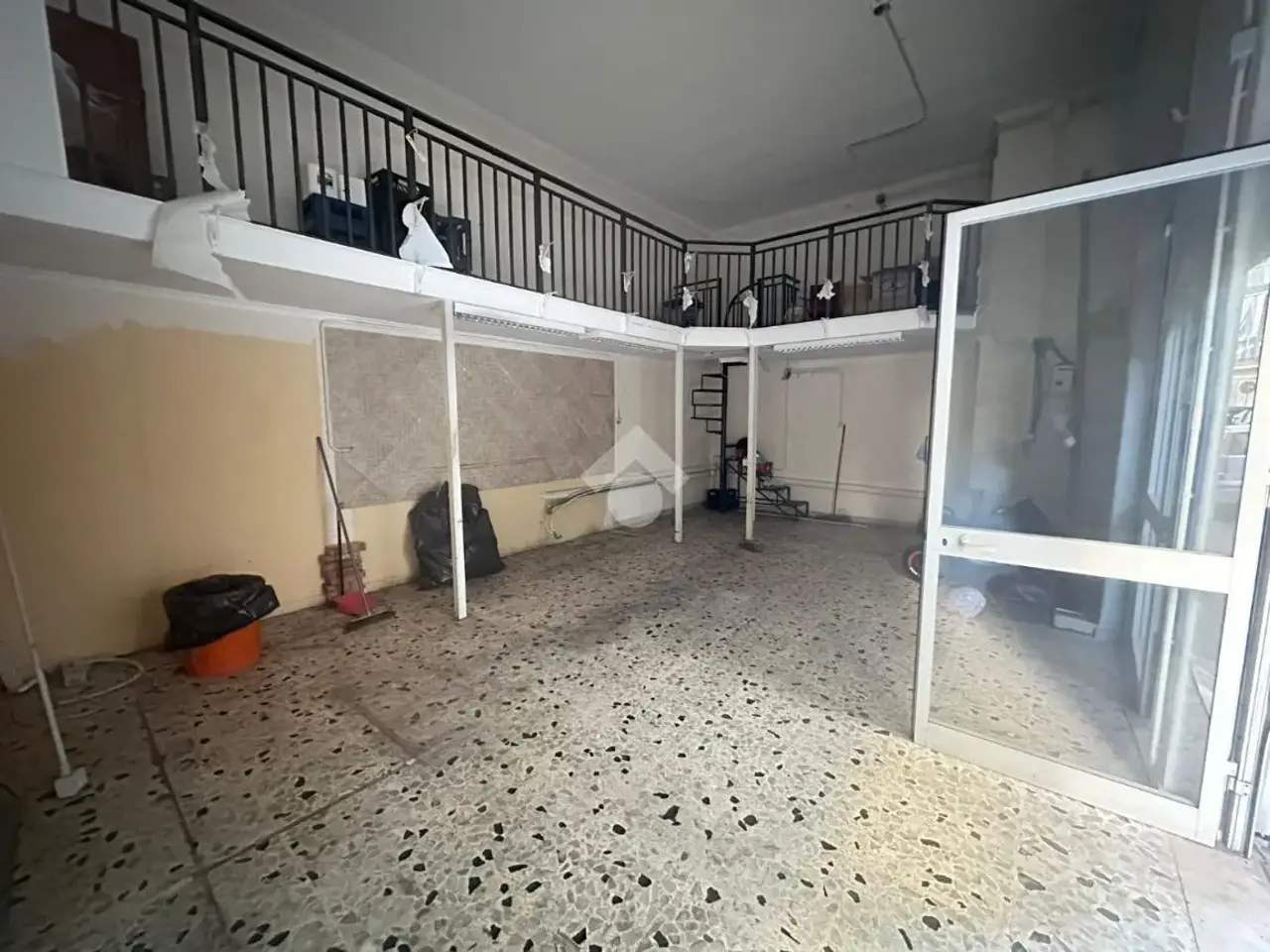 Negozio in Cupa Fosso del Lupo, Napoli, {3} - Foto 2