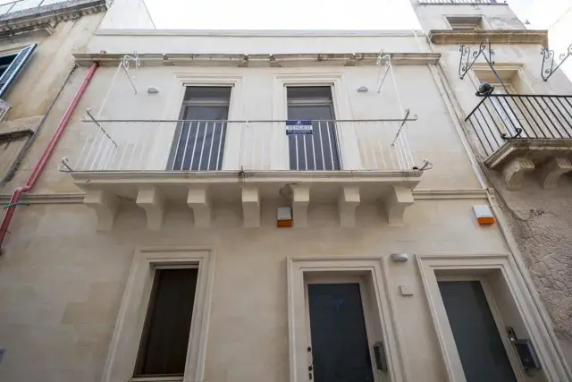 Detached house in Via Principi di Savoia,, Lecce - Photo 1