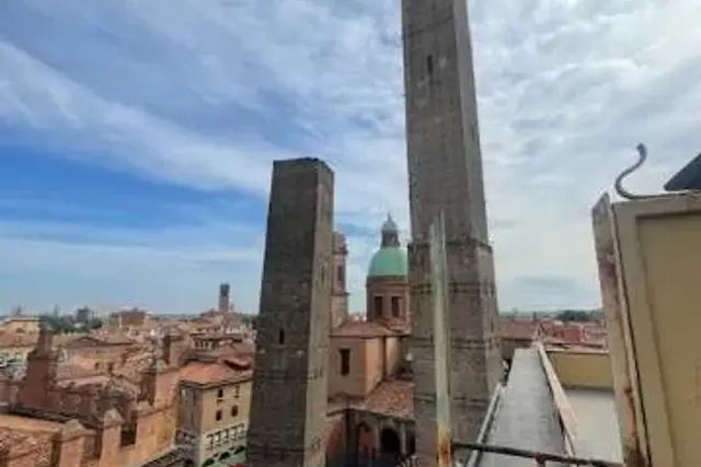 Ufficio condiviso in Via Francesco Rizzoli 7, Bologna - Foto 1