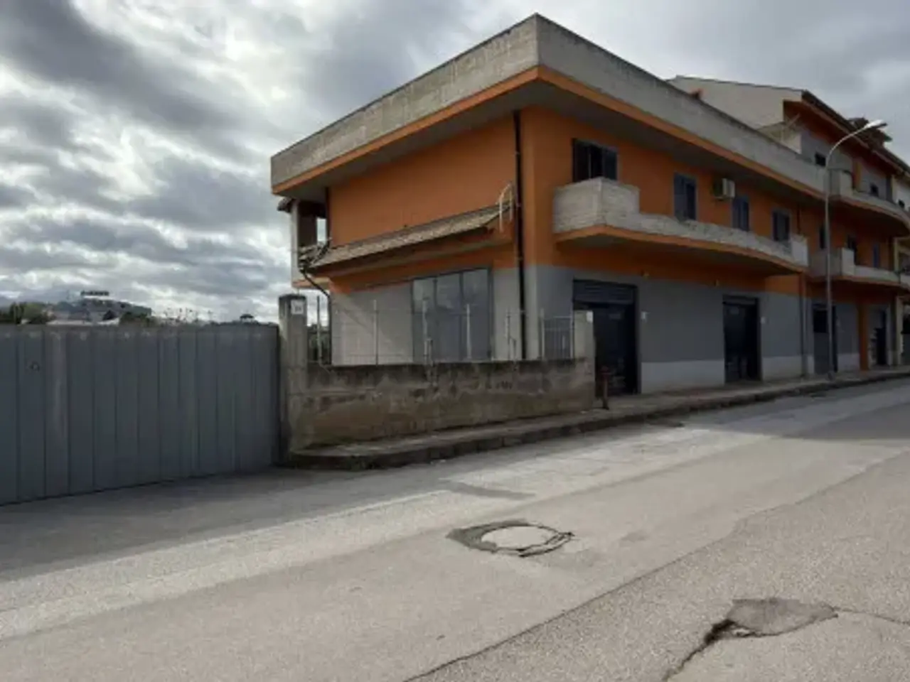 Negozio in Via Alicudi 8, Barcellona Pozzo Di Gotto, {3} - Foto 1
