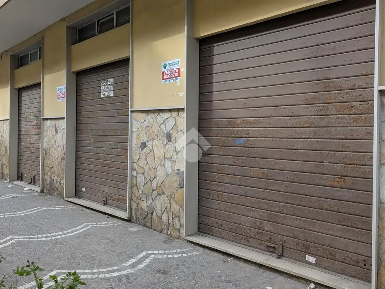 Negozio in Via S. Pietro 80, Napoli, {3} - Foto 1
