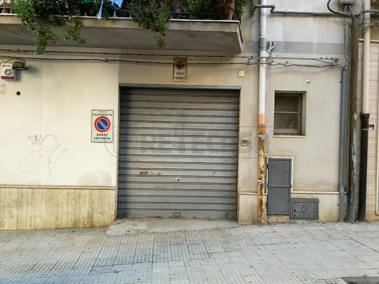 Magazzino in Via Niscemi 117, Caltanissetta, {3} - Foto 1