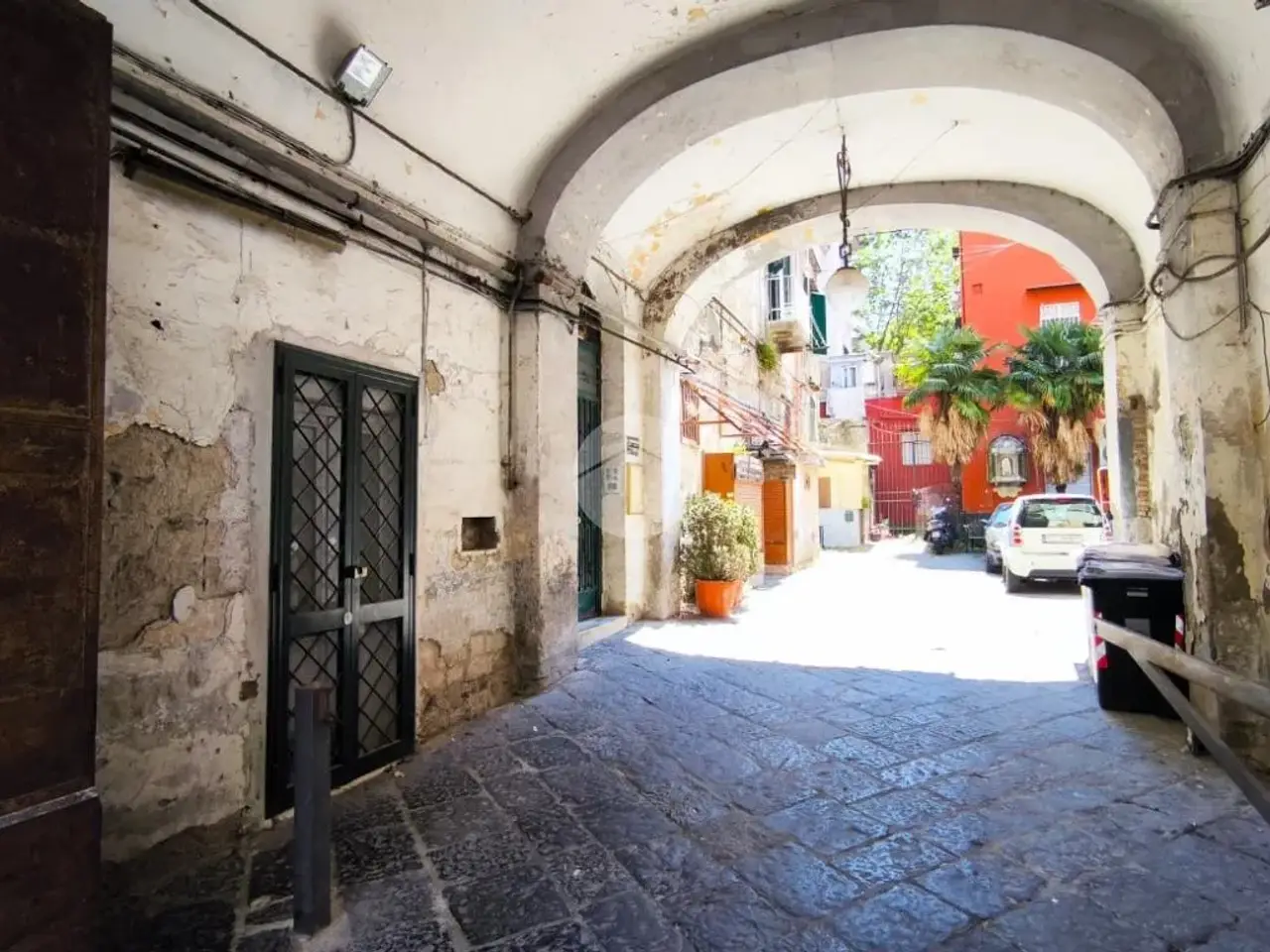 Laboratorio in Via Annella di Massimo 9, Napoli, {3} - Foto 2