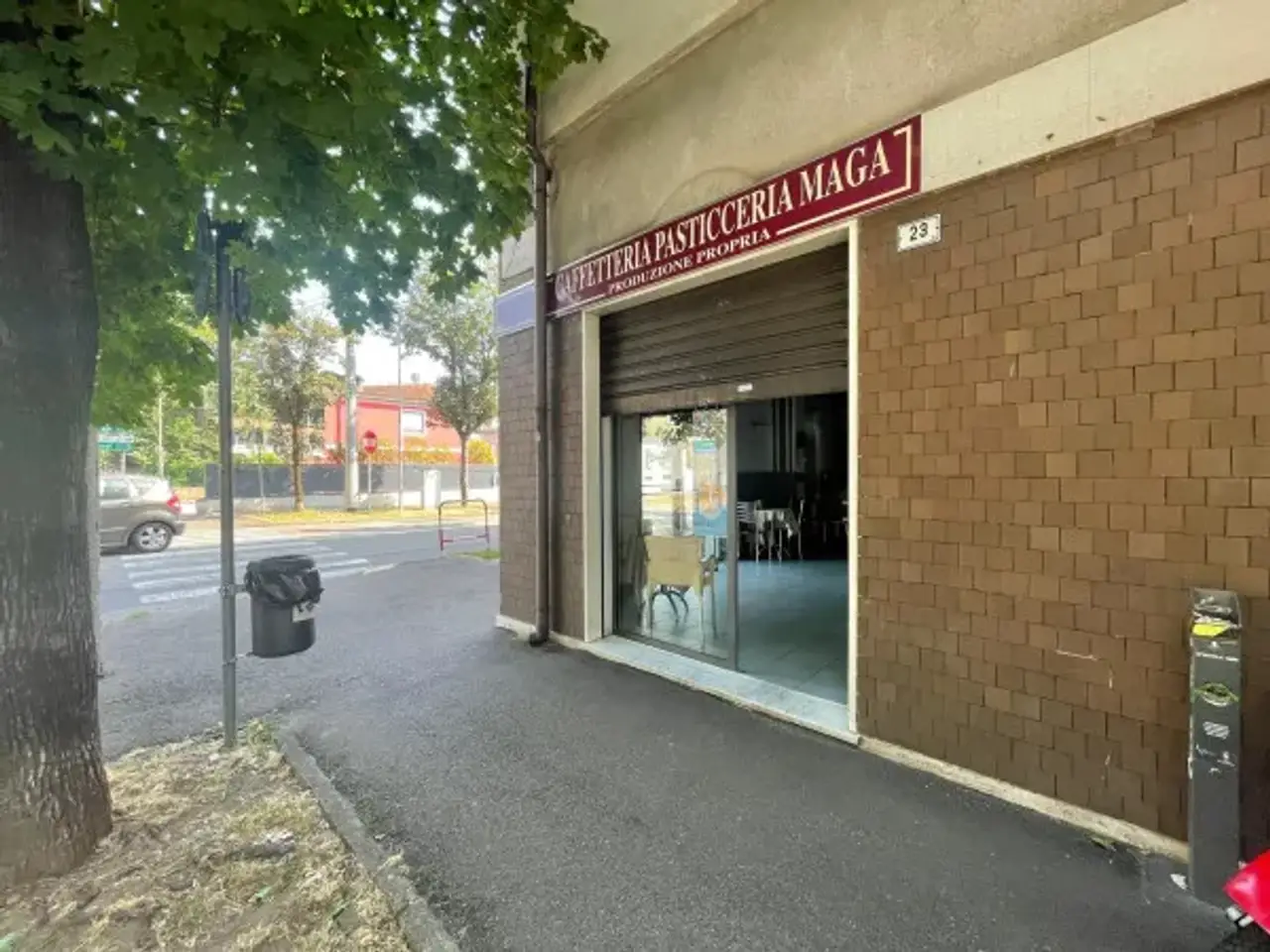 Negozio in Viale Cadore, Busto Arsizio, {3} - Foto 2