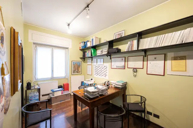 Office in Via Francesco d'Ovidio 1, Milano - Photo 1