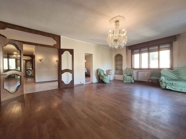 main gallery real estate image