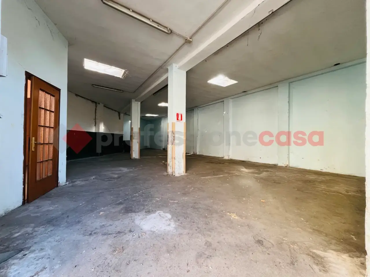 Magazzino in Corso Grosseto 209, Torino, {3} - Foto 1