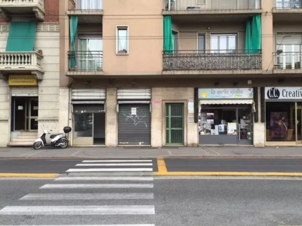 Negozio in Via Genova, 61. 61, Torino, {3} - Foto 1