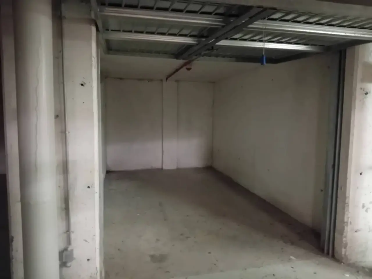 Parcheggio chiuso in Via Pusterla, Brescia, {3} - Foto 1