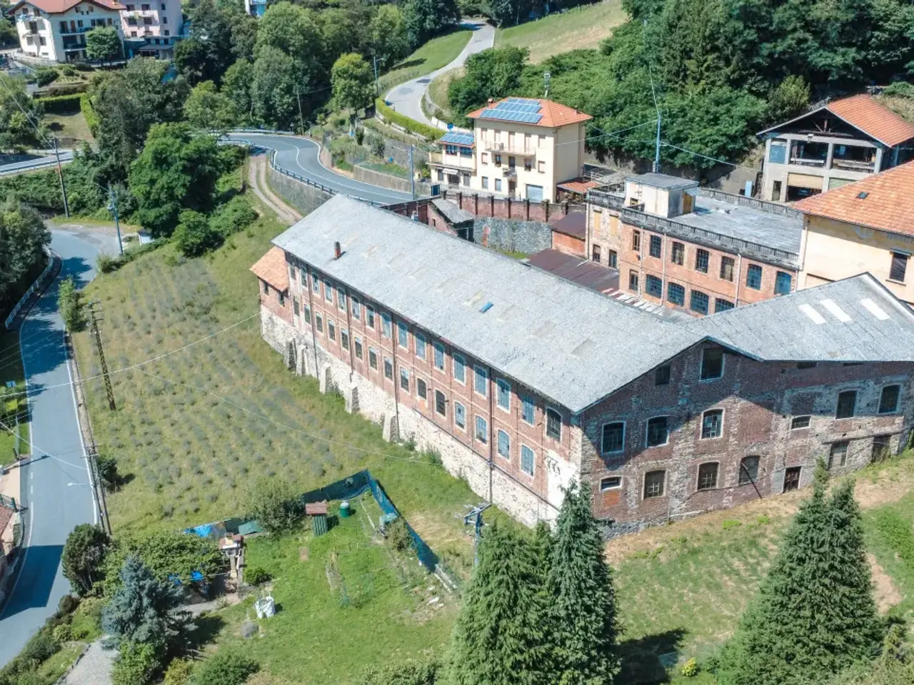 Capannone in Frazione Sant'Antonio 27, Valdilana, {3} - Foto 1
