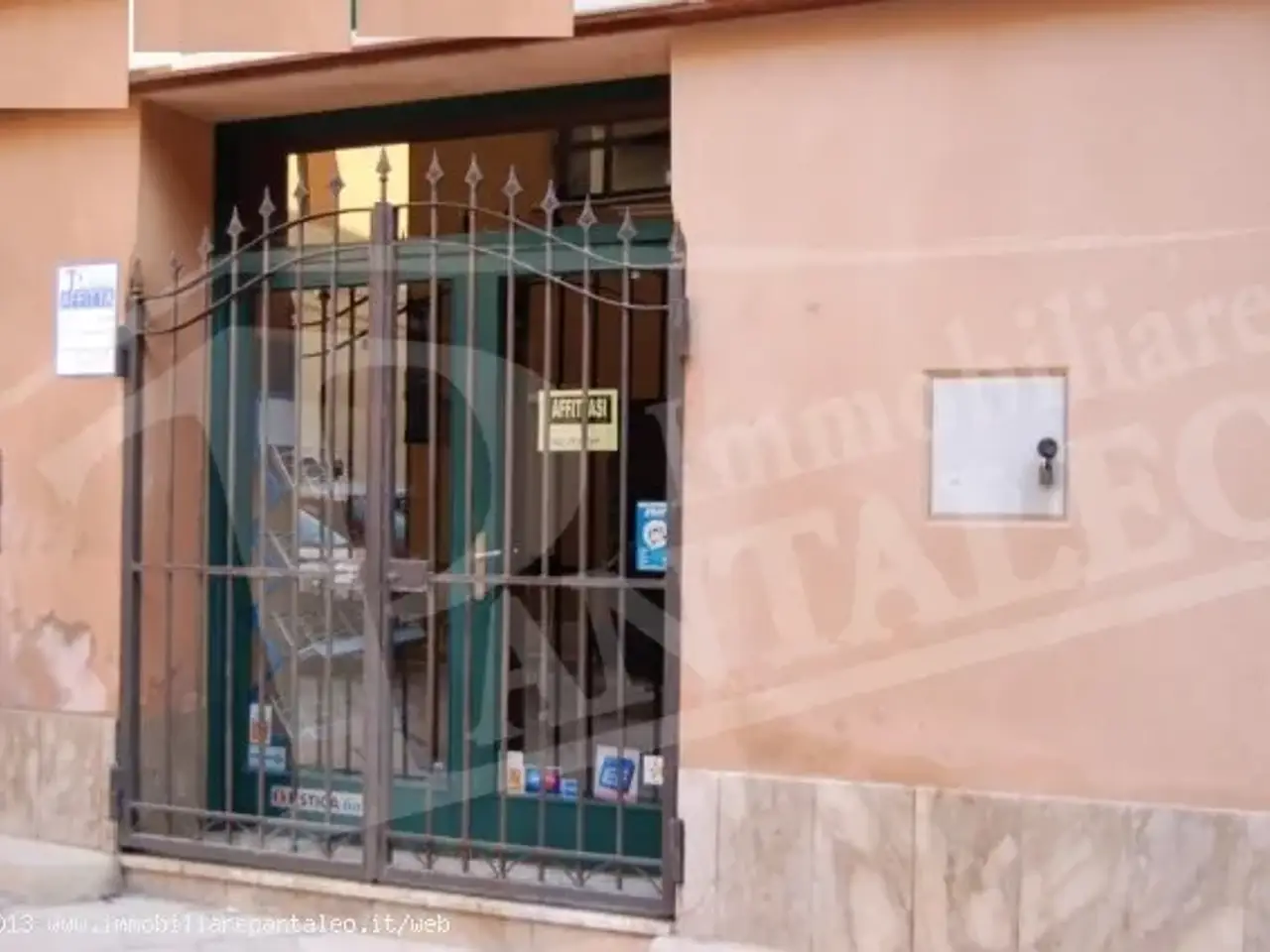 Esercizio commerciale in 
Via Sarzana									, 
Marsala									, Marsala, {3} - Foto 1