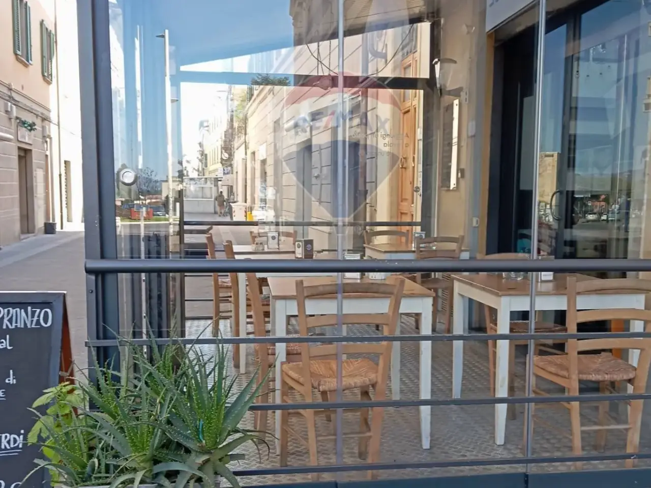 Esercizio commerciale in , Empoli, {3} - Foto 1