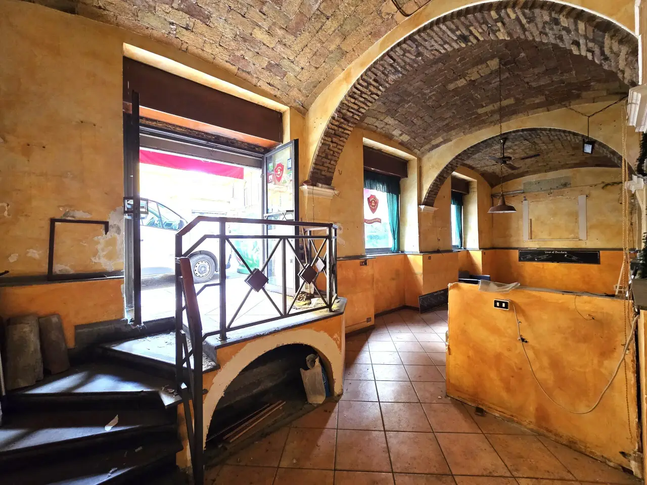 Negozio in Via dei Volsci 105, Roma, {3} - Foto 1