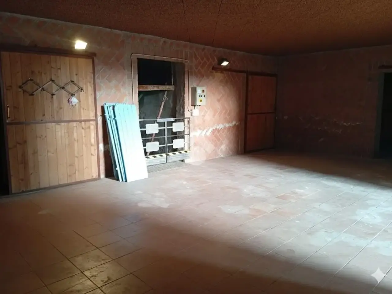 Magazzino in Strada Riano 9, Langhirano, {3} - Foto 1
