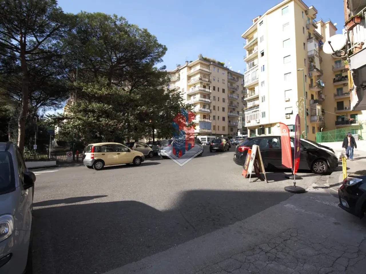 Negozio in Bagnoli - Piazza Salvemini, Napoli, {3} - Foto 2