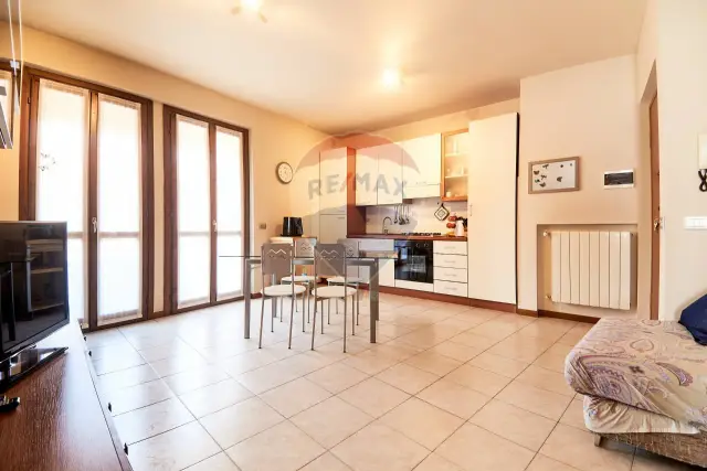 2-room flat in Via Patrioti 12, Brembate - Photo 1