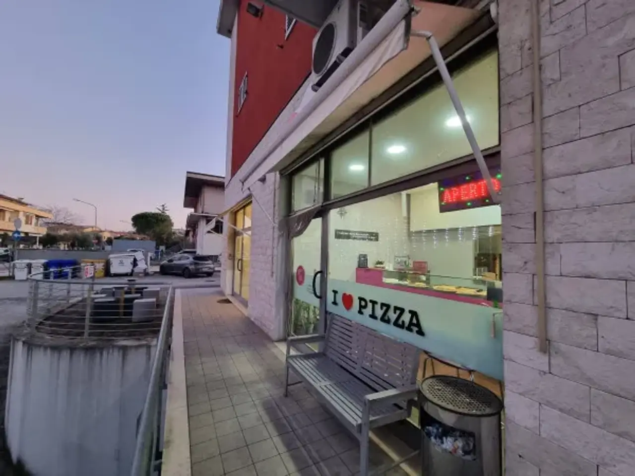 Pizzeria in Viale dell'Artigianato, Corridonia, {3} - Foto 1