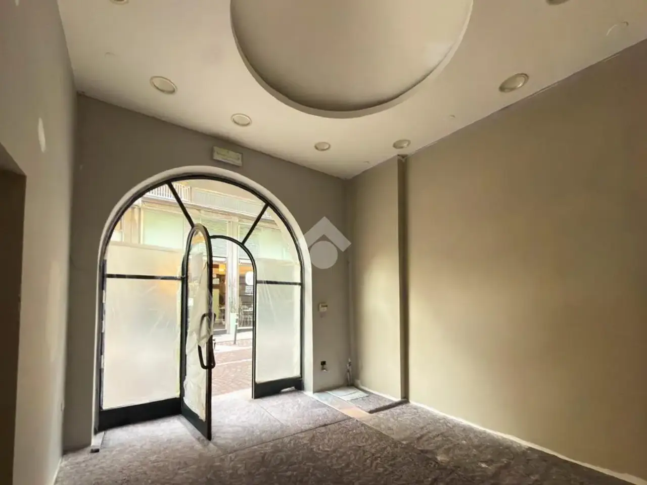 Negozio in Via Felice Frasi 26, Piacenza, {3} - Foto 2