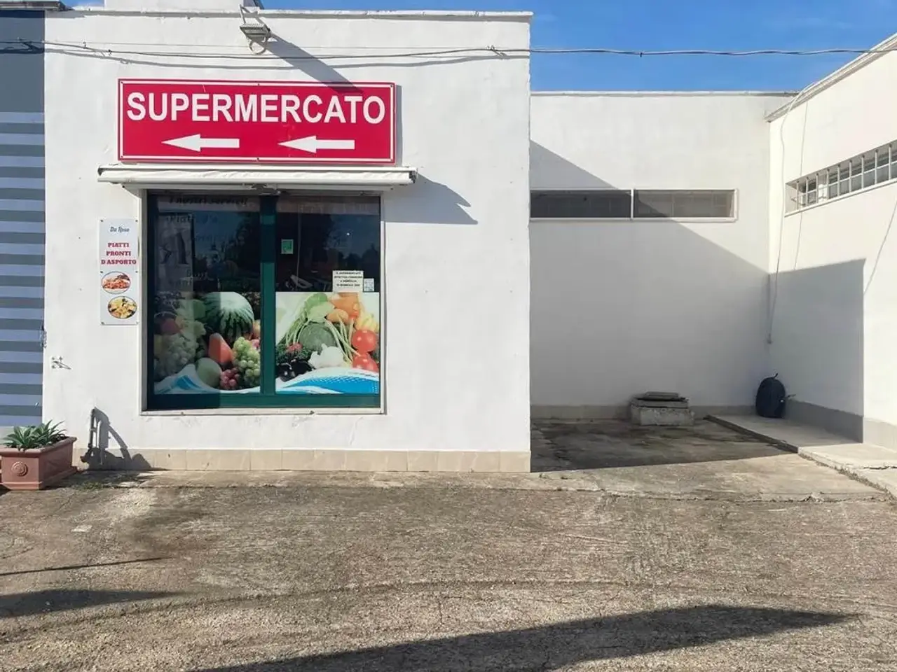 Negozio in , Ostuni, {3} - Foto 1