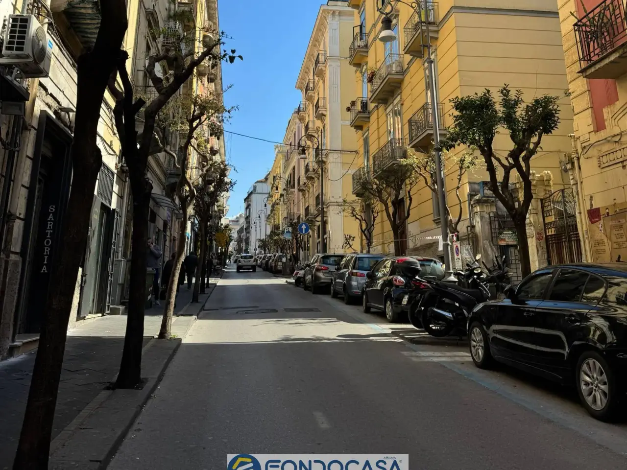 Negozio in Via Francesco Paolo Volpe 14, Salerno, {3} - Foto 1