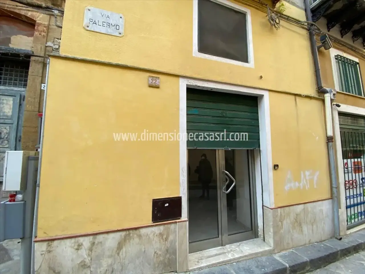 Locale commerciale in Via Palermo 54, Caltanissetta, {3} - Foto 2