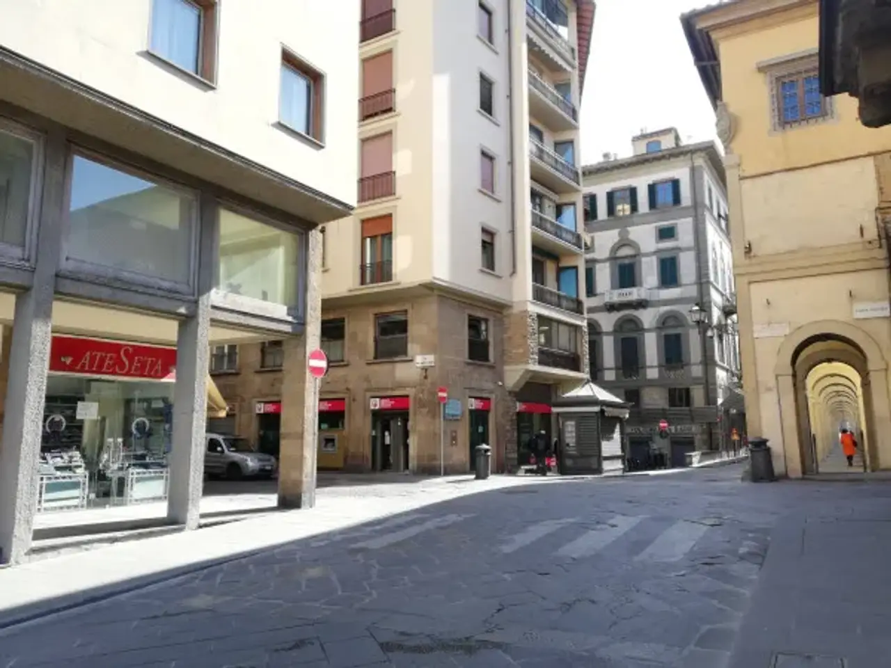 Ristorante in Piazza Carlo Goldoni 1, Firenze, {3} - Foto 1