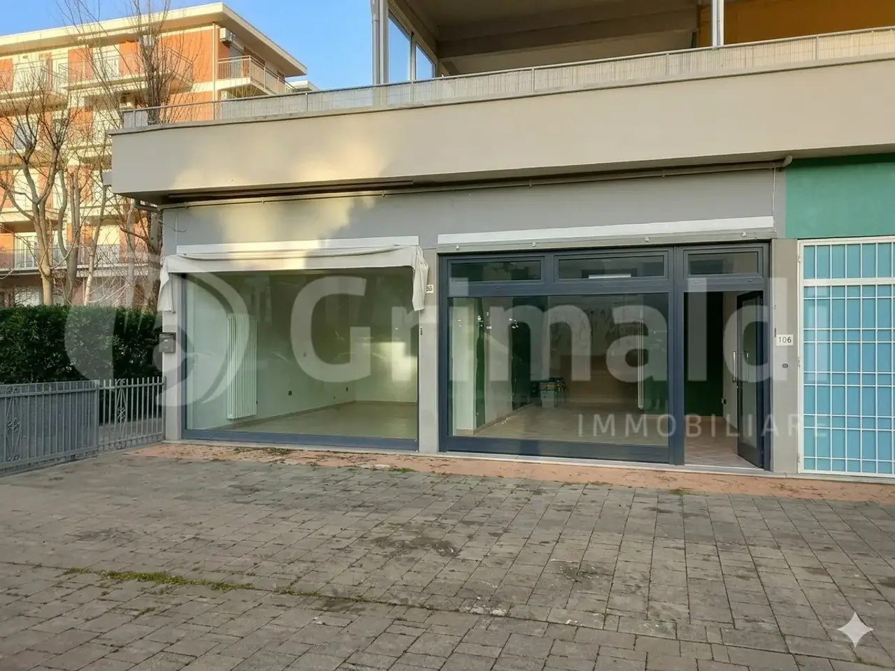 Negozio in Viale Due Giugno  108, Cervia, {3} - Foto 1