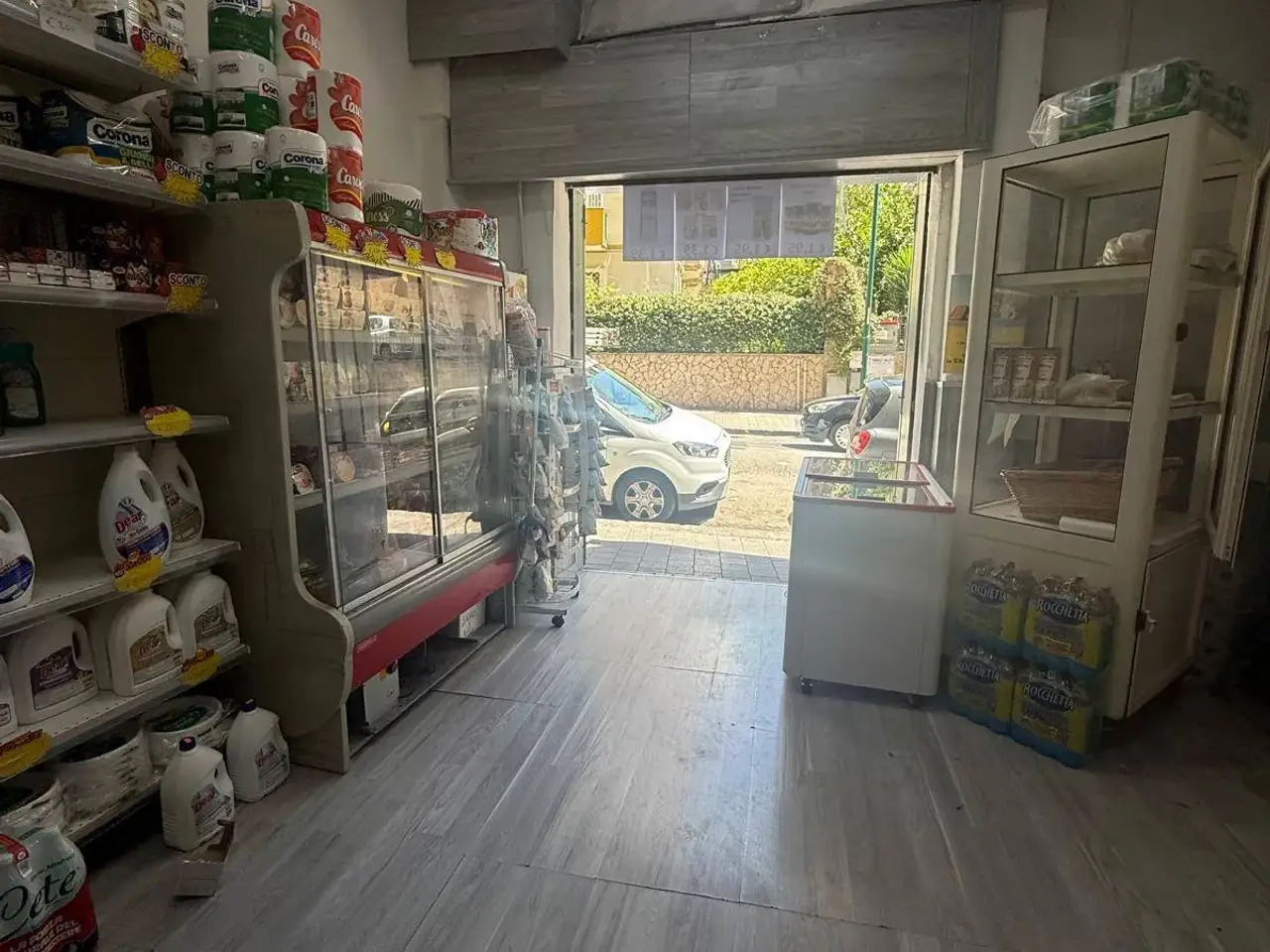Esercizio commerciale in Via Consalvo, Napoli, {3} - Foto 2