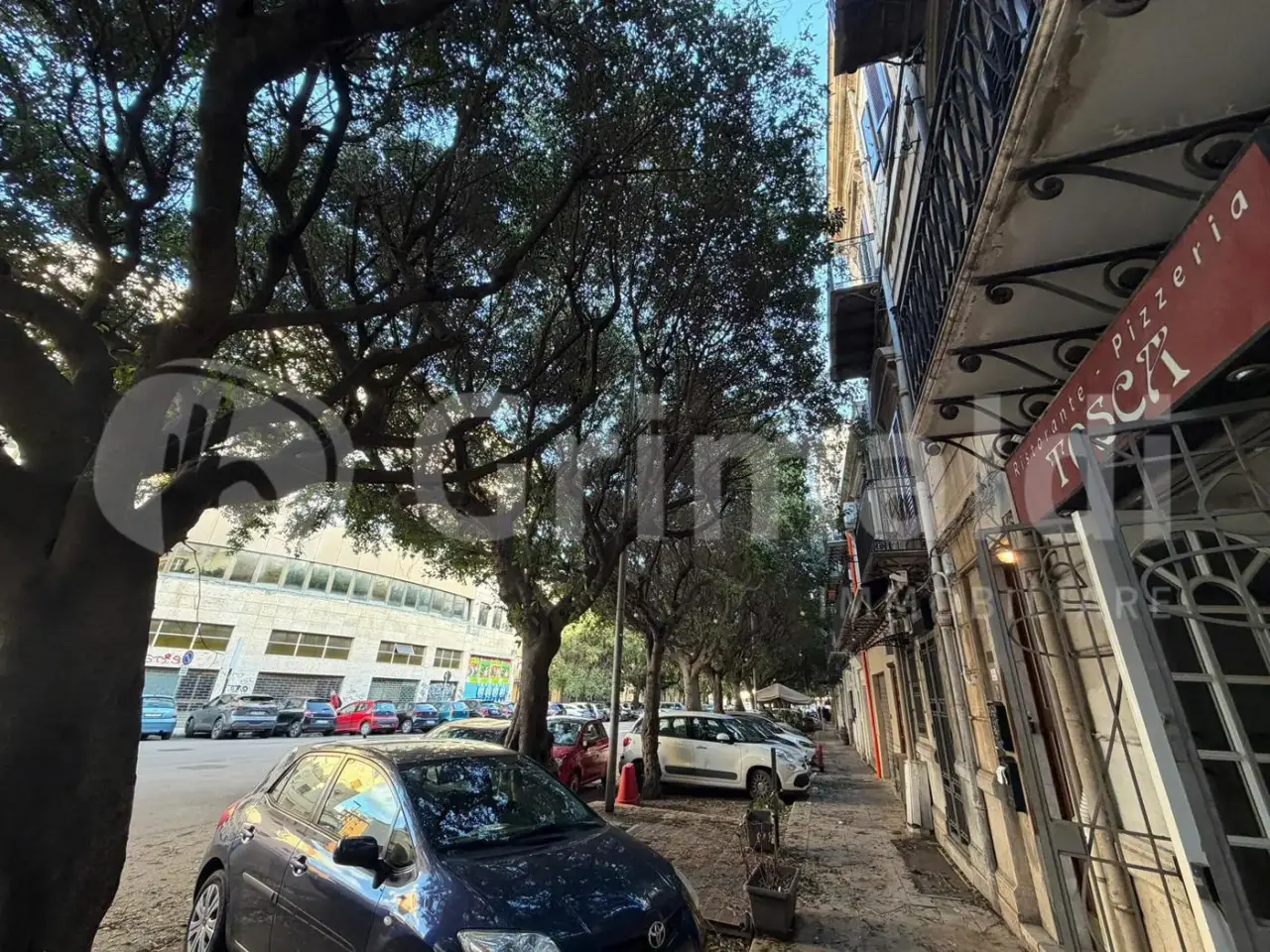Negozio in Via Pignatelli Aragona 68/70 , Palermo, {3} - Foto 1