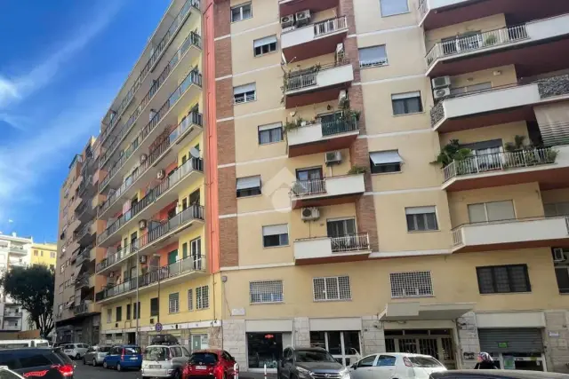 Einzimmerwohnung in Via Orso Mario Corbino 38, Roma - Foto 1