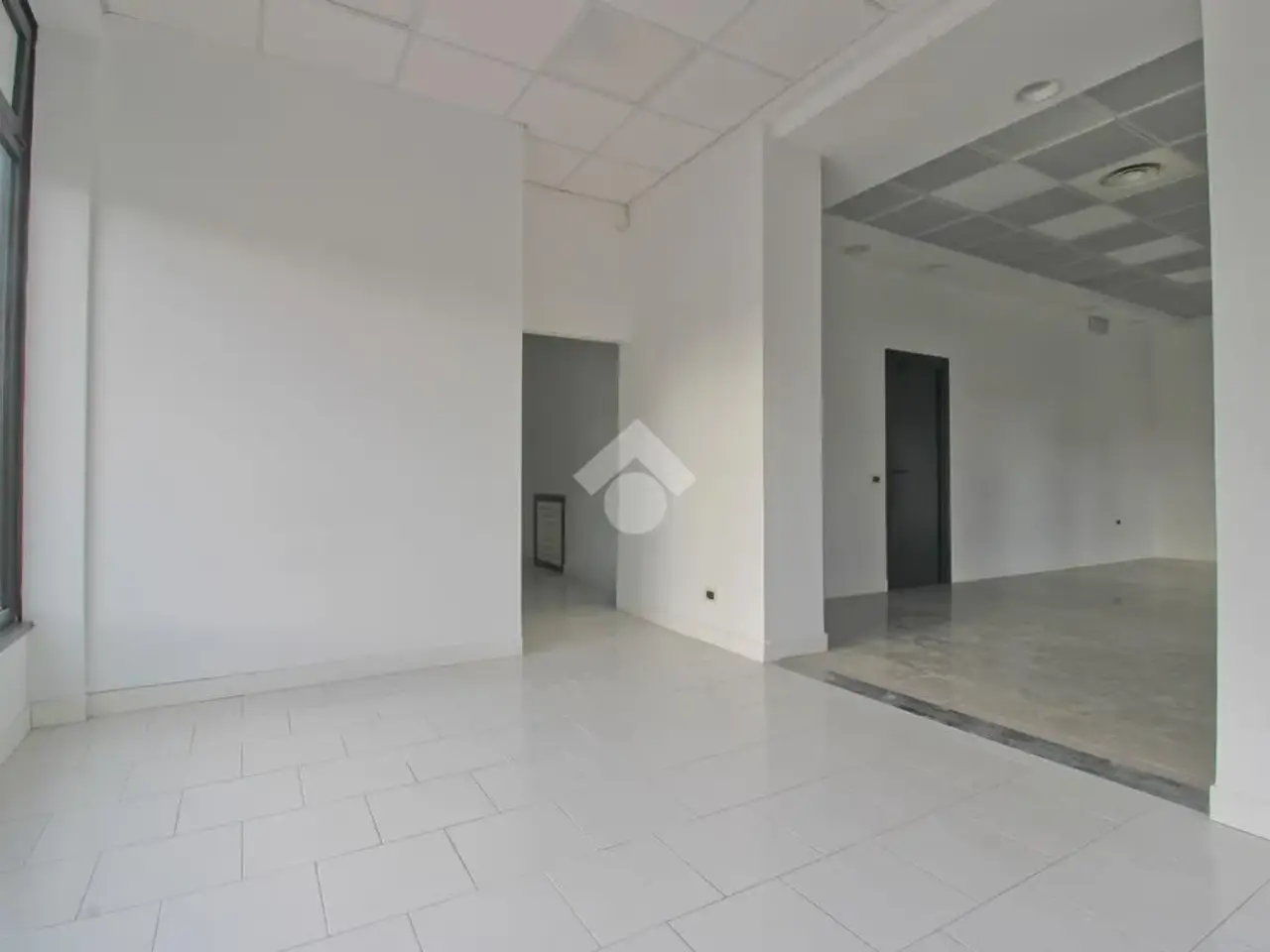 Negozio in Via Nazionale Adriatica 100, Roseto Degli Abruzzi, {3} - Foto 2
