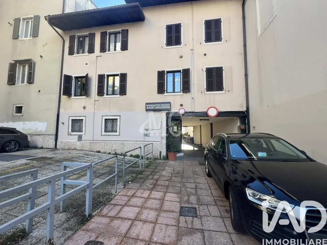 Negozio in Vicolo Parolari 1, Rovereto, {3} - Foto 1