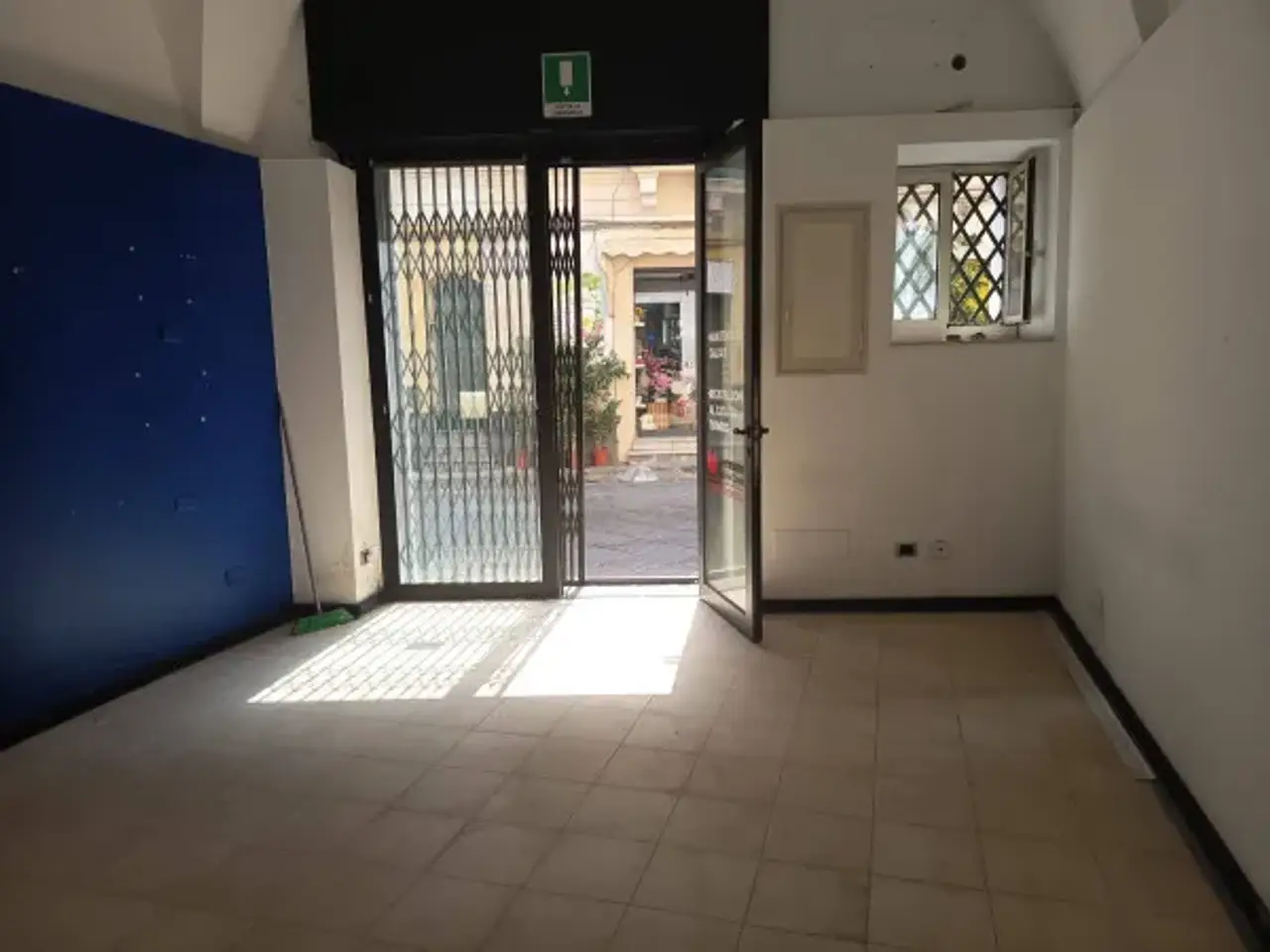 Negozio in Via Murganzio 147, Lentini, {3} - Foto 2