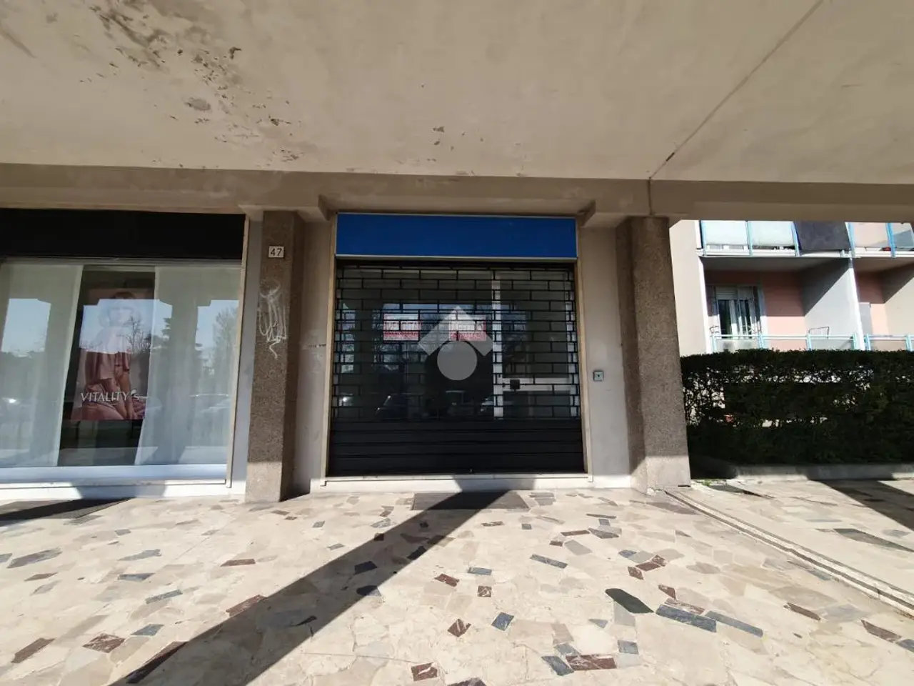 Negozio in Via Pietro Emilio Tiboni 47, Brescia, {3} - Foto 2