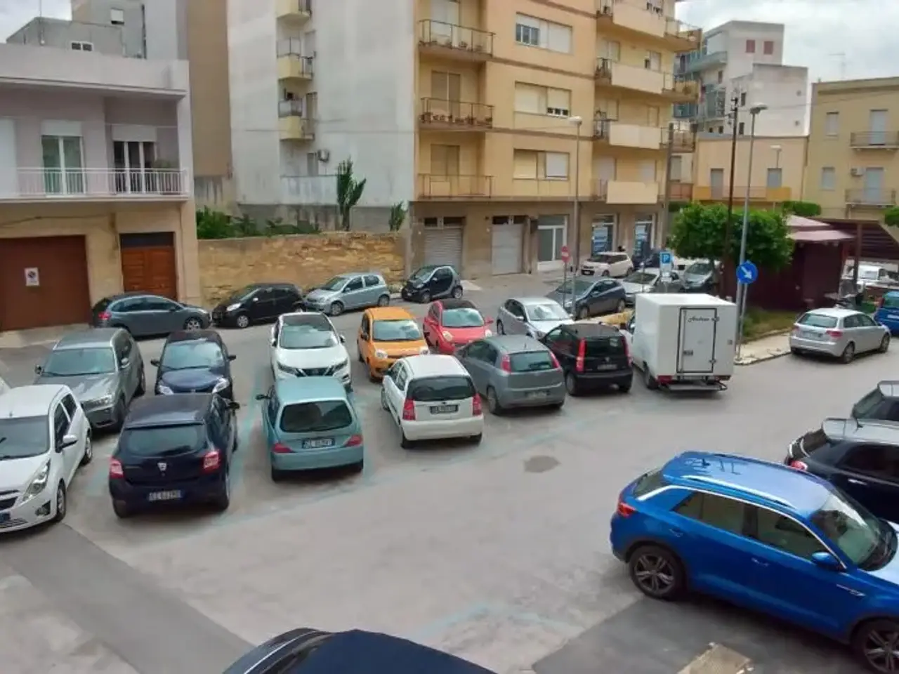 Esercizio commerciale in 
Via T. Pipitone									, 
Marsala									, Marsala, {3} - Foto 1