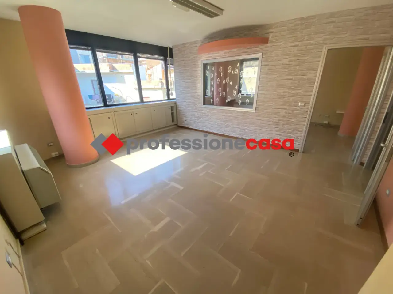 Ufficio in Via Santa Croce 9, San Nicola La Strada, {3} - Foto 1