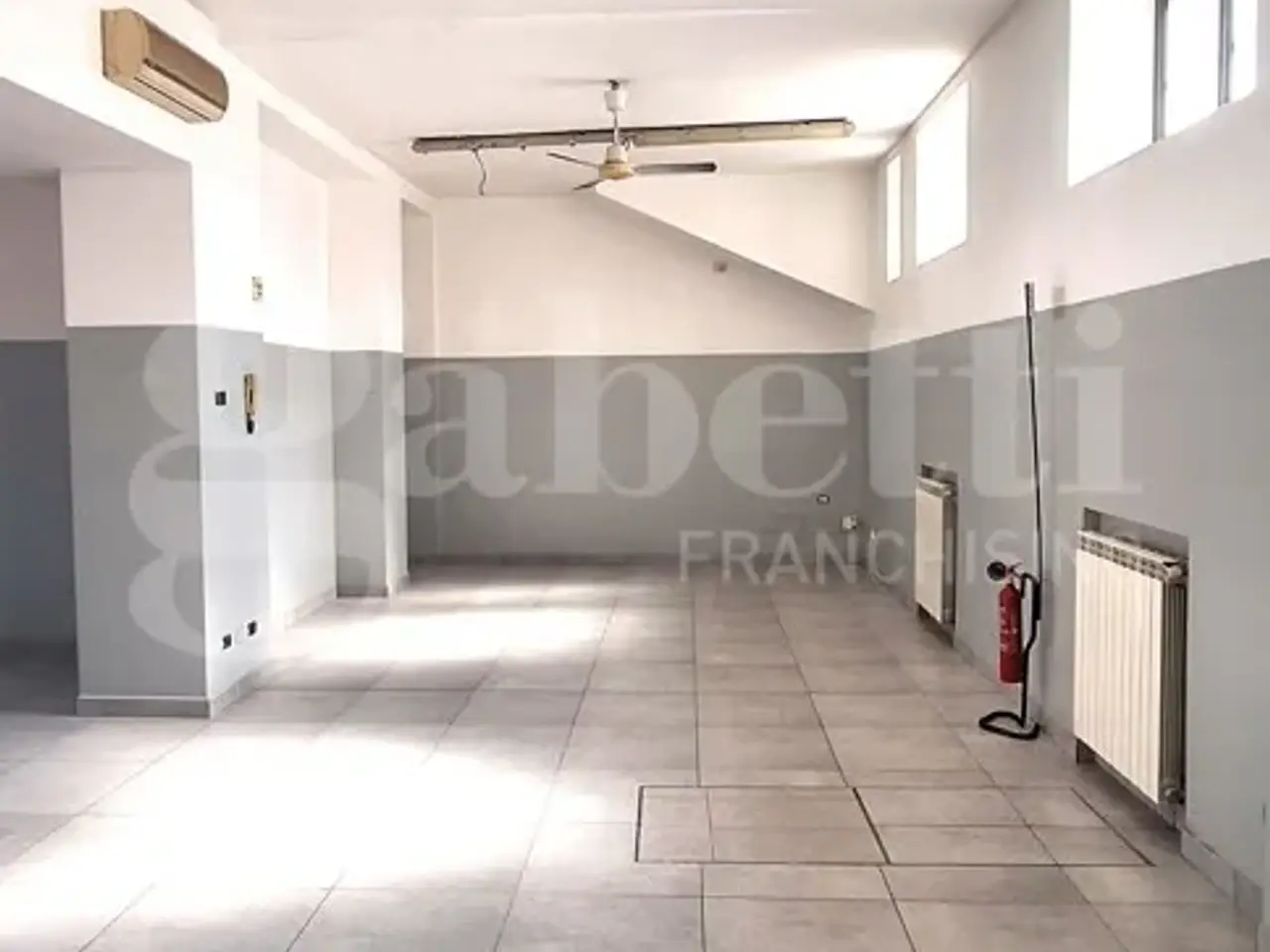Laboratorio in Via Santa Rita da Cascia 65, Milano, {3} - Foto 1