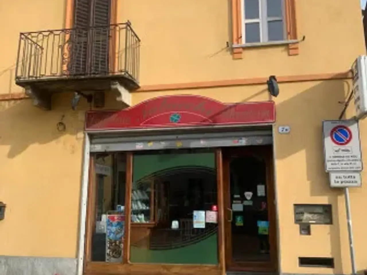Negozio in Piazza Giacomo Matteotti, Rivoli, {3} - Foto 2